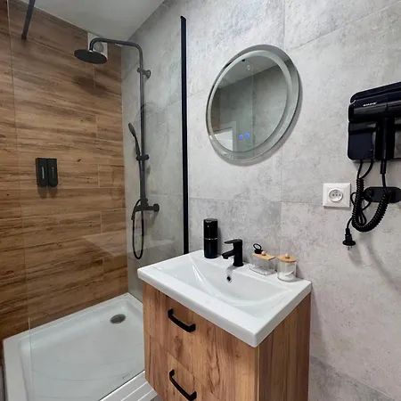 Sever شقة مارتون